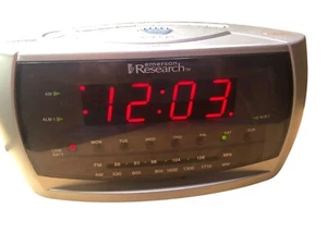 Emerson Research Smart Set Alarm Clock AM/FM Radio CKS3029/ Works Great - Picture 1 of 8