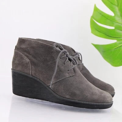 Bota Clarks Hazen Charm para mujer talla 12 M gris gamuza tacón de cuña botín con cordones Foto 1 de 4