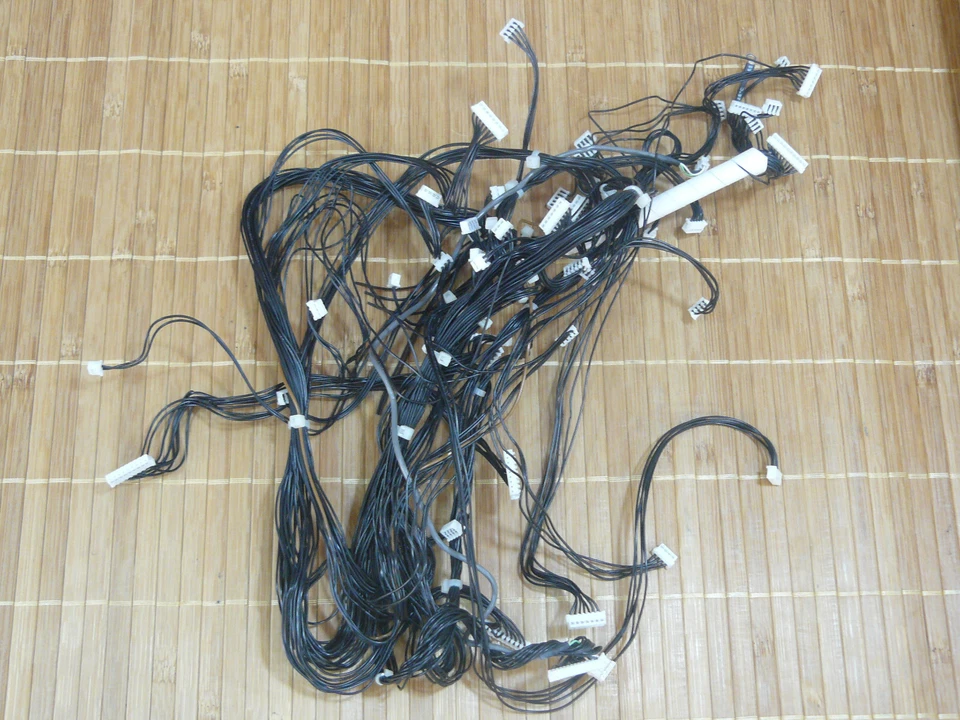 BANG & OLUFSEN BEOSOUND OUVERTURE 2631 MUSIC CENTRE PARTS: INTERNAL CABLE - Imagen 1 de 1