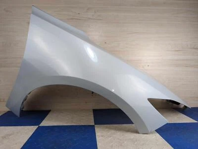 2020-2025 Corvette OEM Passenger Right Front Fender White Minor Cracks 2k Miles Foto 1 de 4