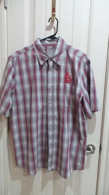 St Louis Cardinals Men's Button Down Shirt, Short Sleeve, Plaid Antigua XL - Image 1 of 4