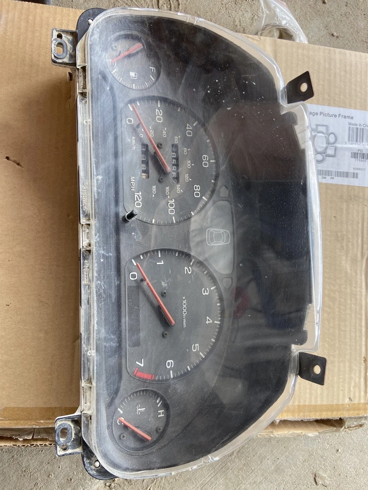 Cuadro de instrumentos Subaru Legacy 1998 velocímetro tacómetro medidores Foto 1 de 4