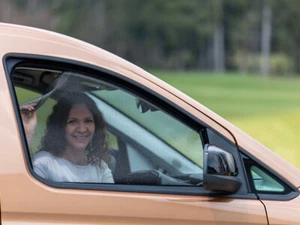 Mosquiteras FLYOUT para ventanas de cabina en VW Caddy 5 / Caddy California - Imagen 1 de 1