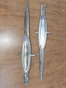 Ford Galaxie 1964 cuarto trasero panel emblema lanza moldura adorno par - Imagen 1 de 8