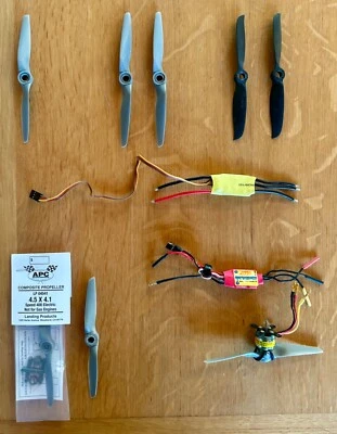 Hacker SkyFighter Brushless Motor+Regler, ROXXY 1815/17, Luftschrauben - Bild 1 von 4