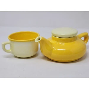 Teiera ceramica gialla vintage con coperchio e tazza caffè/tè giallo/bianco monoporzione - Foto 1 di 17