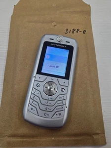 Motorola L6 Unlocked 10MB Silver Retro Mobile Phone 2.0" Screen Display - Picture 1 of 2