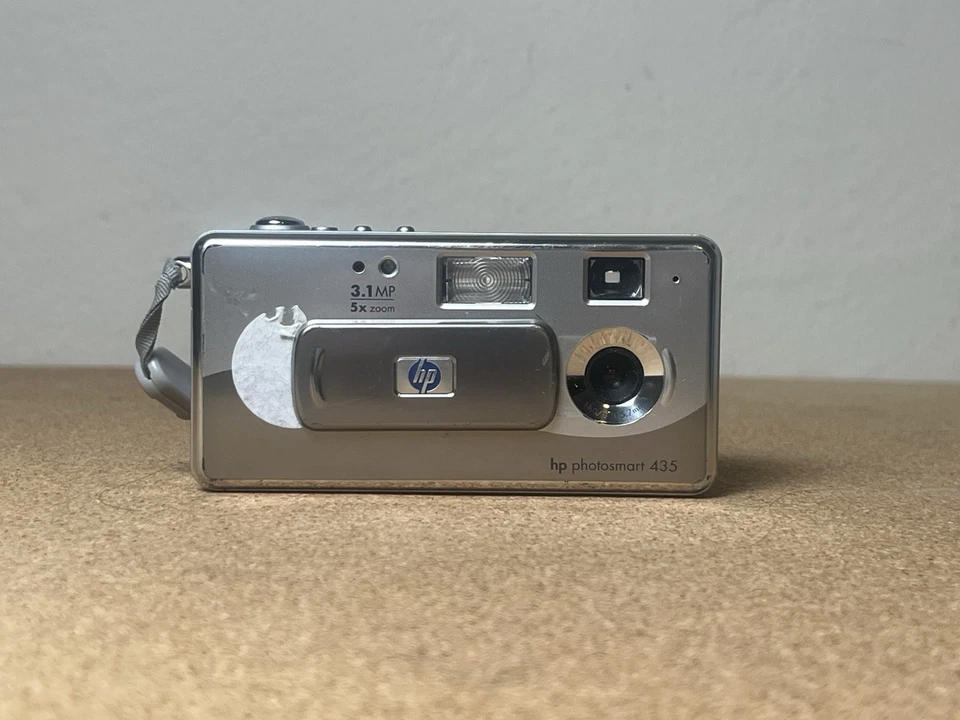Vintage HP PHOTOSMART 435 DIGITAL CAMERA * SILVER LIMITED TESTED/WORKING - Image 1 of 4