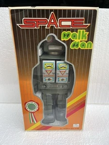 Star Strider Robot - Space Walk Man - Green/Gray Working - Picture 1 of 13