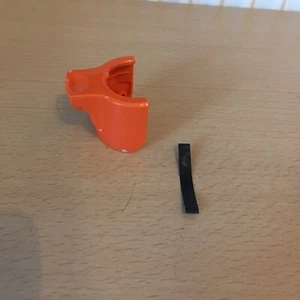 U91-MA-Be - VAX Air - Handle Retaining Retention Release Clip & Spring Orange - Picture 1 of 1