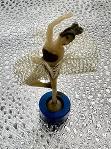 Figura Bailarina Bailarina Magnética Reemplazo Joyero Musical De Colección 2 1/4" - Imagen 1 de 9