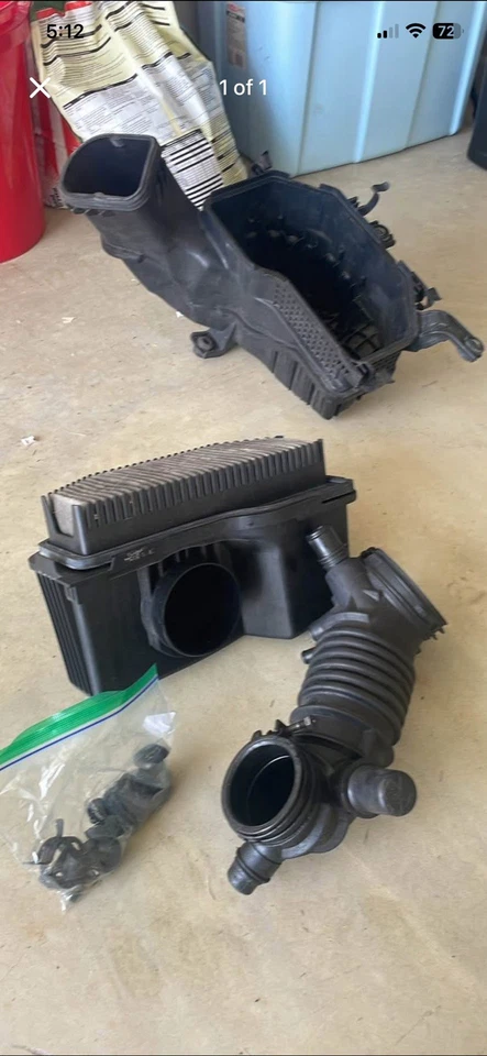 Hyundai Genesis 2013-2014 cupé 2,0 t - montaje de caja de admisión de aire de fábrica OEM Foto 1 de 1