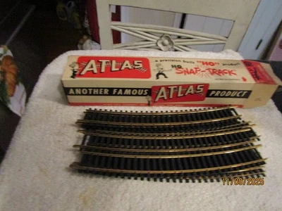 Vintage Atlas HO Snap Track Box of 12 Sections 22" Radius Curved NOS Brass C100 - Image 1 of 4