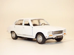 PEUGEOT 504 berline blanche 1/36 - Picture 1 of 1