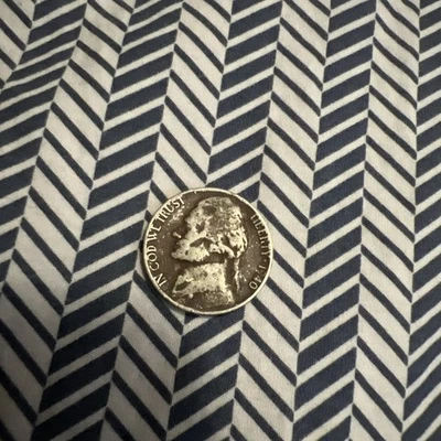 RARE 1940 Jefferson Nickel,No Mint Mark, WWII Era - Image 1 of 4