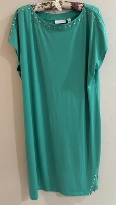 Susan Graver Green Liquid Knit Gold Studded Short Sleeve Shift Dress 1X Career - Image 1 of 4