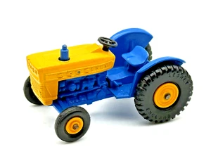 Matchbox Lesney MB39c Ford Tractor Blue Yellow Mint in PVC Display - Picture 1 of 6