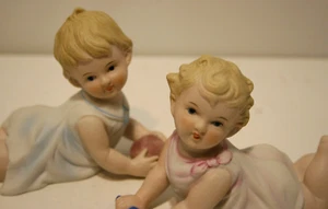 Sandrea Porcelana Niño y Niña Bebé Pintado a Mano #7533 Japón "SIN PRECIO BASE" - Imagen 1 de 4