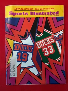 VINTAGE SPORTS ILLUSTRATED APRIL 19TH 1971 KNICKS BUCKS BULLETS - Picture 1 of 3