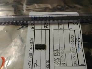 23 pezzi Fairchild LM324MFS-ND IC OPAmp Quad 0-70 gradi 14SOIC - Foto 1 di 2