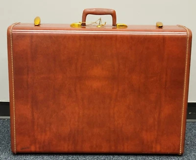 Samsonite Suitcase Luggage w/ KEY Shwayder Bros VTG 19"x26" Denver Colorado 4936 - Image 1 of 4