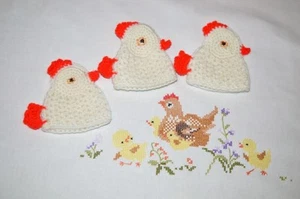 COUNTRY HEN WATCHES HER BABY CHICKS! VTG GERMAN EASTER TABLECLOTH + 3 EGG COVERS - Picture 1 of 12