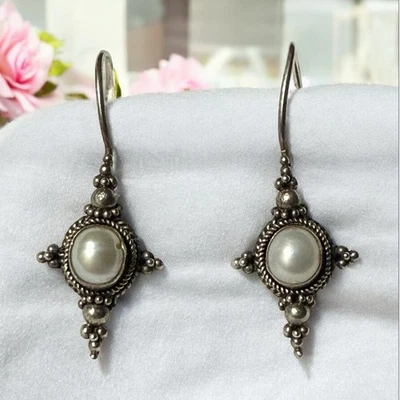 Beautiful Vintage Sterling Silver Cultured Pearl Dangle Earrings - Image 1 of 3