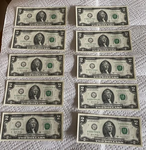 LOT OF 30- 2 TWO DOLLAR USA LEGAL TENDER BANK NOTES  CONSECUTIVE SERIAL NUMBERS  - Picture 1 of 15