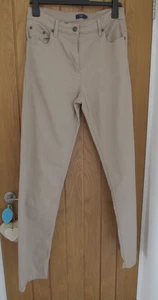 COTTON TRADERS STRETCH JEANS NWTs SIZE 12 - Picture 1 of 3