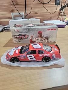 2004 Martin Truex Jr. KFC Dover Race Win 1:24 Action Nascar RCCA Club Diecast - Picture 1 of 5