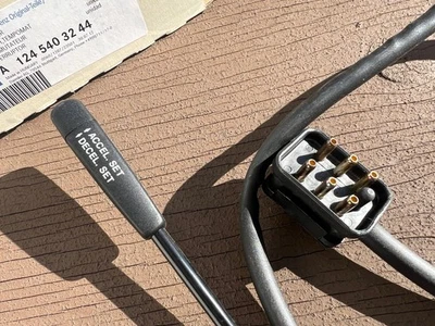 NEW! NOS Mercedes W124 LHD Cruise Control Switch OEM - Image 1 of 4