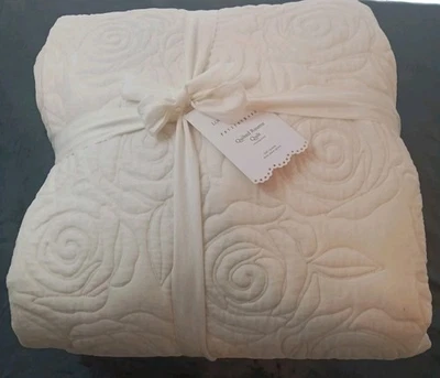 Pottery Barn LoveShackFancy Quilted Rosette Full/Queen ( Ivory) NWT - Image 1 of 4
