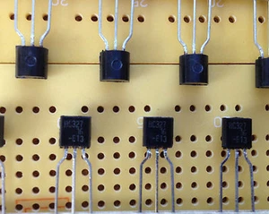 800mA -50V PNP Bipolar Transistor BC32716TA TO-92 625mW 100MHz Multi Qty  - Picture 1 of 1
