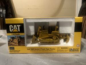 1:50 Norscot 55099 Cat D8R Series II Tracked Type Tractor - Bulldozer - NIB