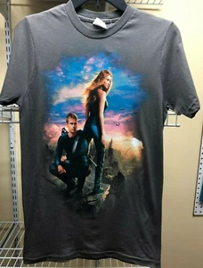 Divergent Tris and Four Movie Promo Gray Graphic T Shirt Juniors Size Small - Picture 1 of 9