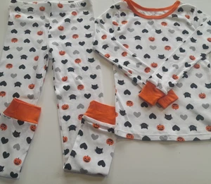 New Girls size 6 Halloween Pajama Set 2 piece Sleep Pants Top Black Cat Hearts - Picture 1 of 5