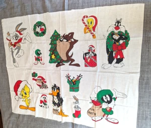 Vtg 90s Looney Tunes Christmas Appliques Fabric Panel Tweety Bugs Taz Daffy 1 yd - Picture 1 of 4