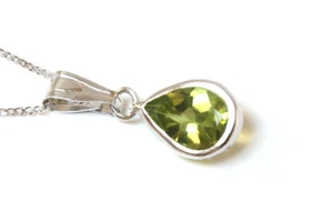 9ct White Gold Peridot Pendant and chain teardrop Necklace Made in UK Gift Boxed - Picture 1 of 4