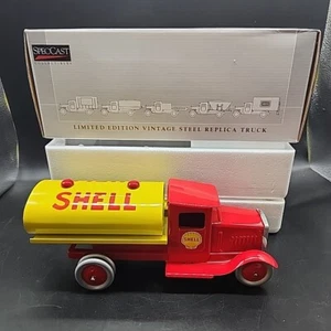 SpecCast Vintage STEEL SHELL OIL Tanker Truck 1:18 Scale Ltd Ed New - Picture 1 of 22