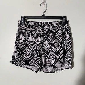 Wet Seal Shorts Sz S Black and White Aztec Design Shorts Women's - Picture 1 of 4