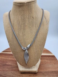 Vintage Judy Lee  SILVER TONE  Leaf Necklace with Mesh Chain  24" Signed - Picture 1 of 7
