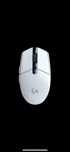 White Logitech G304 Lightspeed Wireless Gaming Mouse | HERO 12K Sensor |6 Button - Picture 1 of 1