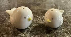 Kateaspen Feathering The Nest Chickadees Salt And Pepper Shakers - Picture 1 of 3