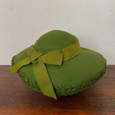 Vintage 1940s Green Wool Felt Tilt Hat Bow Handmade Braided Wide Brim - Image 1 of 4