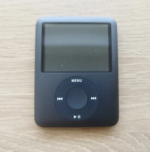 Apple iPod Nano 3rd Generation 8GB MP3 Black/ Chrome #A1236 Parts or Repair - Picture 1 of 8