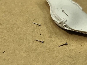 Lote de 4 piñones segundos centrales Bulova Accutron 230 P/N 158 genuinos de fábrica nuevos - Imagen 1 de 3