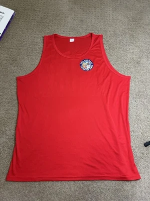 Camiseta sin mangas Sport-Tek XL roja PosiCharge "Mantente seguro este verano" gráfico de mascota Foto 1 de 4