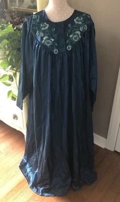 Camisón Only Necessities Talla 2X 26/28 Aspecto Satinado Forro Cepillado Bordado Foto 1 de 4