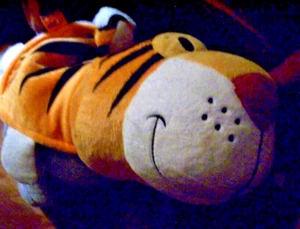 FlipaZoo Stuffed Animal 16" Elephant to Tiger Flip a Zoo Pillow SO ADORABLE! - Picture 1 of 2
