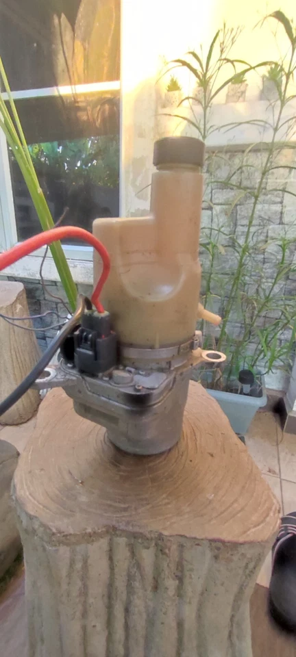 04-13 VOLVO S40 S50 C70EPS ELECTRIC POWERSTEERING (EPS) PUMP MOTOR - Image 1 of 4